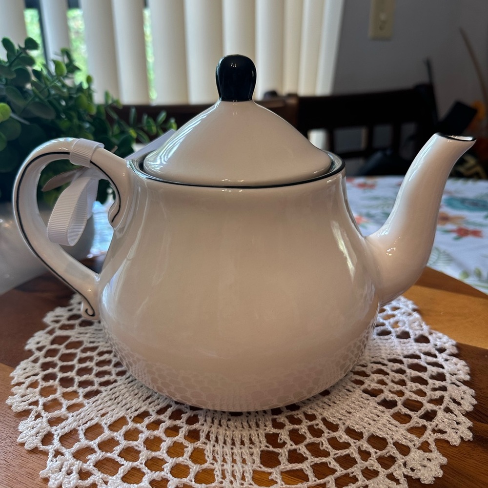 Ceramic “TEA TIME” Teapot with lid - Picture 5 of 9